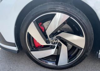 VOLKSWAGEN Golf GTI Clubsport 2.0 TSI 221kW 300CV DSG