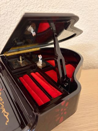 Joyero Piano Negro y Rojo