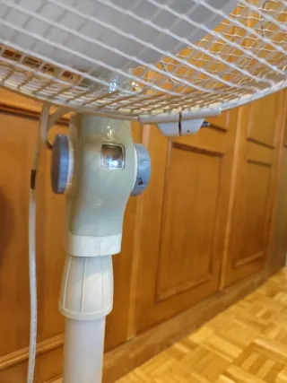 Ventilador de pie Ufesa blanco