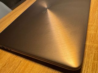 Portátil ASUS Plata y Negro