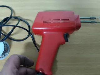 Pistola soldadora con luz 100W