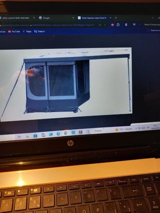Toldo con cerramiento para caravana