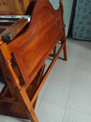 Cabecero de madera