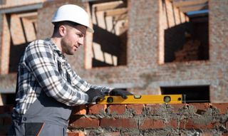 Se busca encargado para obras de construcción