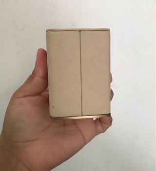 Soporte Base expositor Reloj Cartier Beige