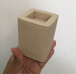 Soporte Base expositor Reloj Cartier Beige