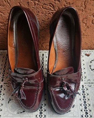 Mocassini donna marrone lucido con nappine