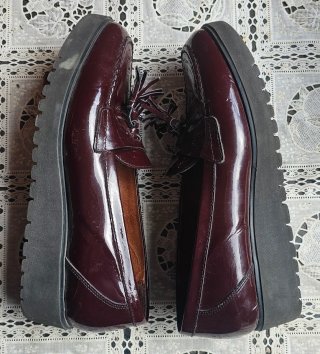 Mocassini donna marrone lucido con nappine