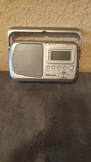Radio Portátil Roadstar TRA-2415/N con Alarma