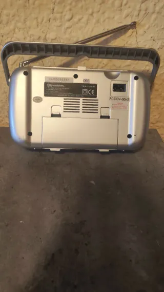 Radio Portátil Roadstar TRA-2415/N con Alarma