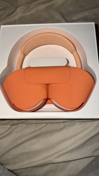 AirPods Max Rose Gold