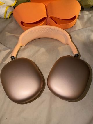 AirPods Max Rose Gold