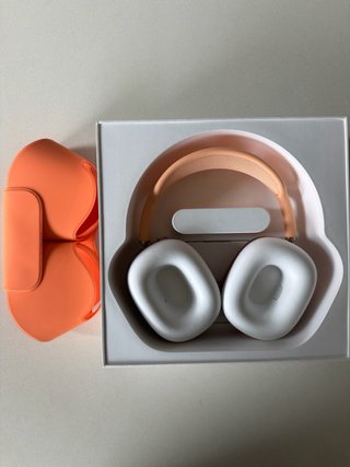 AirPods Max Rose Gold