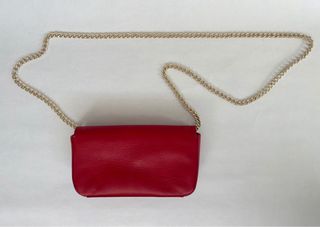 Bolso Guess Rojo con animal print
