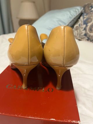 Zapatos Valentino Beige/Amarillo con Lazo