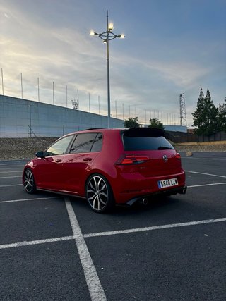 Volkswagen Golf GTI 245cv performance MANUAL
