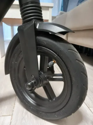 Patinete Eléctrico Negro Marca DENVER. EN SU CAJA.