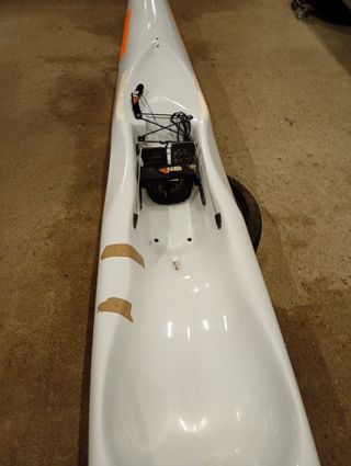 Piragua de mar Surfski blanca
