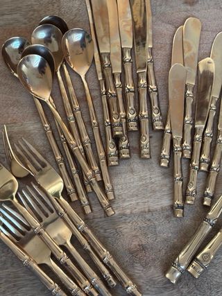 Cubertería tailandesa bambú y bronce