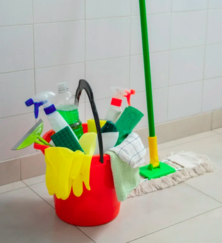 Ofrezco mis servicios para limpiar de pisos y casa