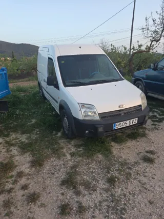 Ford E-Transit Courier 2003