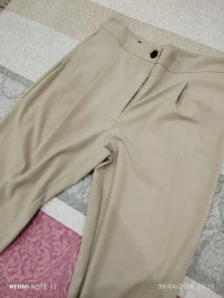 Pantalón Zara Beige Talla L