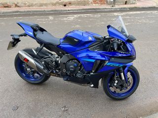 Yamaha R1 2024