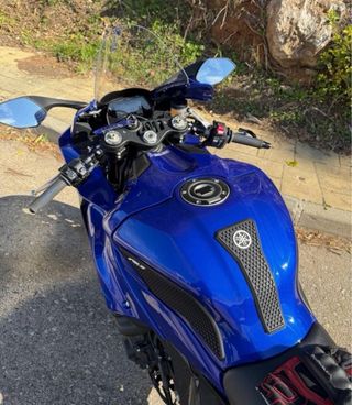 Yamaha R1 2024
