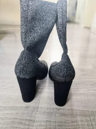 Botines brillantes tacón negro