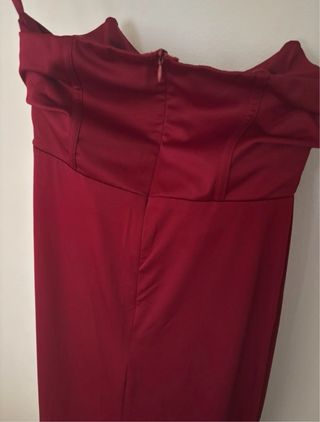 Vestido de cerimónia bordeaux com fenda