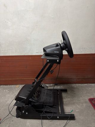 Volante Logitech G923 con soporte y pedales