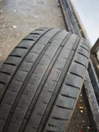 Michelin Pilot Sport 5 225/40 ZR 19
