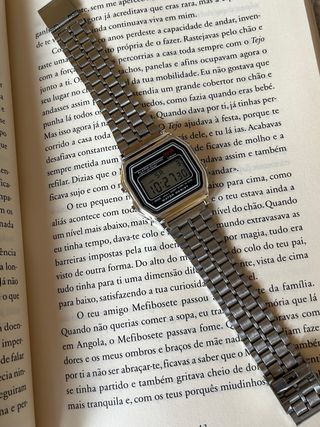 Relógio Estilo Casio Prateado Vintage