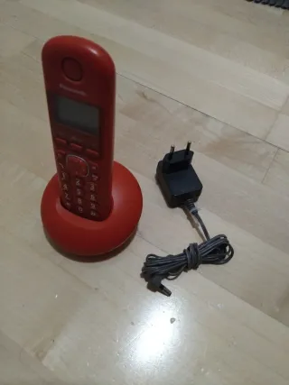 Teléfono fijo Panasonic rojo