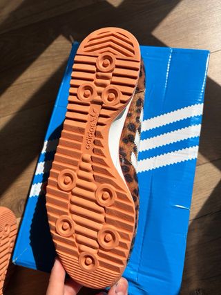 Adidas leopardo mujer