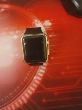 Reloj Inteligente Negro y Dorado