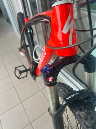 Bicicleta Specialized Stumpjumper 29 Carbono