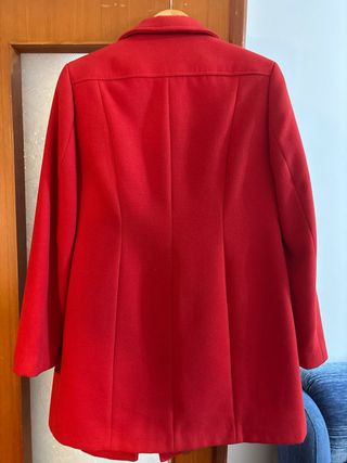 Abrigo paño rojo doble botonadura