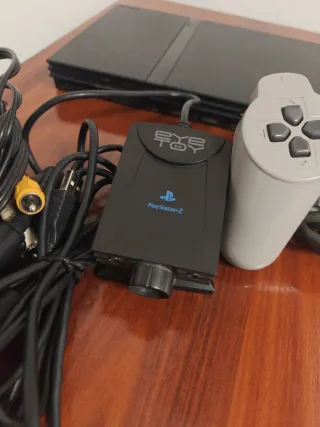 PlayStation 2 Slim Negra + Mando PS1 + camara