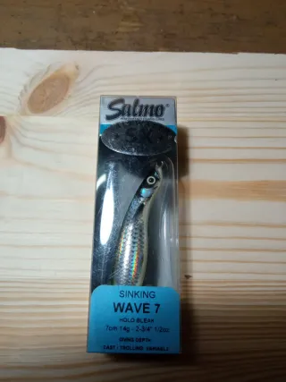 Señuelo Salmo Wave 7 Holo Bleak