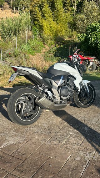 Honda CB1000R Blanca 46000