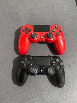 PS4 (PlayStation 4) Negra + 3 Juegos y el Fifa 25