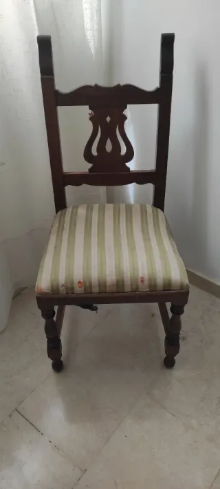 6 Sillas de comedor de madera y tela