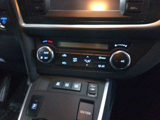 Toyota Auris Hybrid Feel!