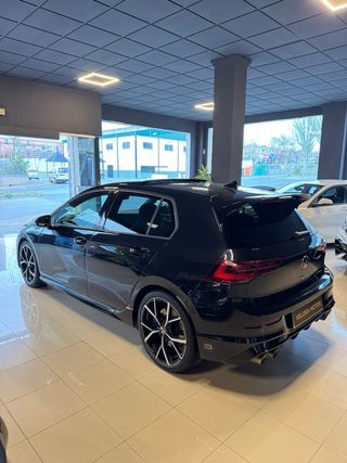 Volkswagen Golf 2021