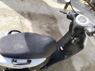 Yamaha Neos 49cc Scooter