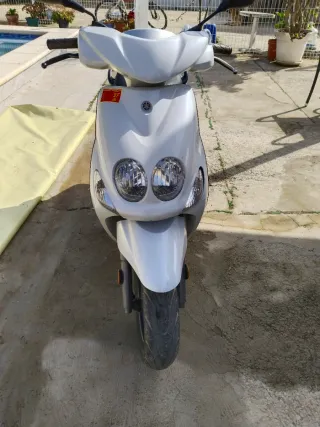 Yamaha Neos 49cc Scooter