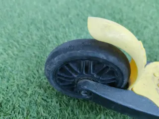 Patinete infantil 3 ruedas amarillo