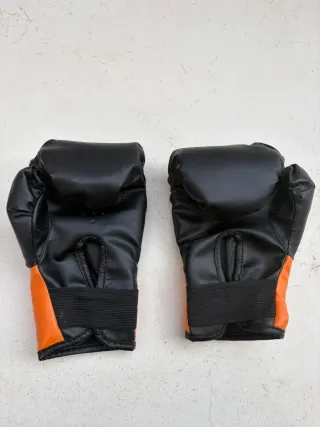 Crivit Set Boxeo Infantil con su caja y sin usar.