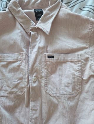 Camisa de pana RVCA como **NUEVA**